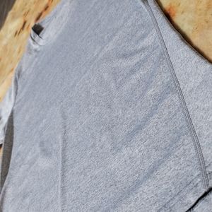 Icyzone Yoga workout shirt!! Size kids large silver